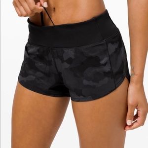 LULULEMON Speed Up Lined Shorts Black/Grey Camo 2.5" Size 4